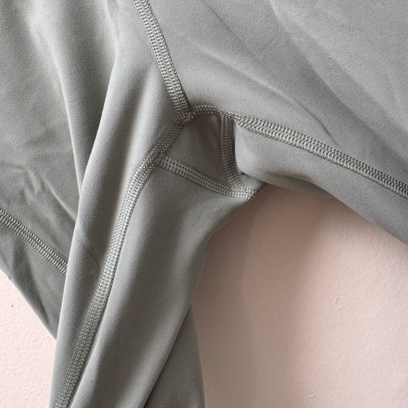 Lululemon Women's High-Waisted wunder train with pockets 25 inch brand nwot - Picture 3 of 7